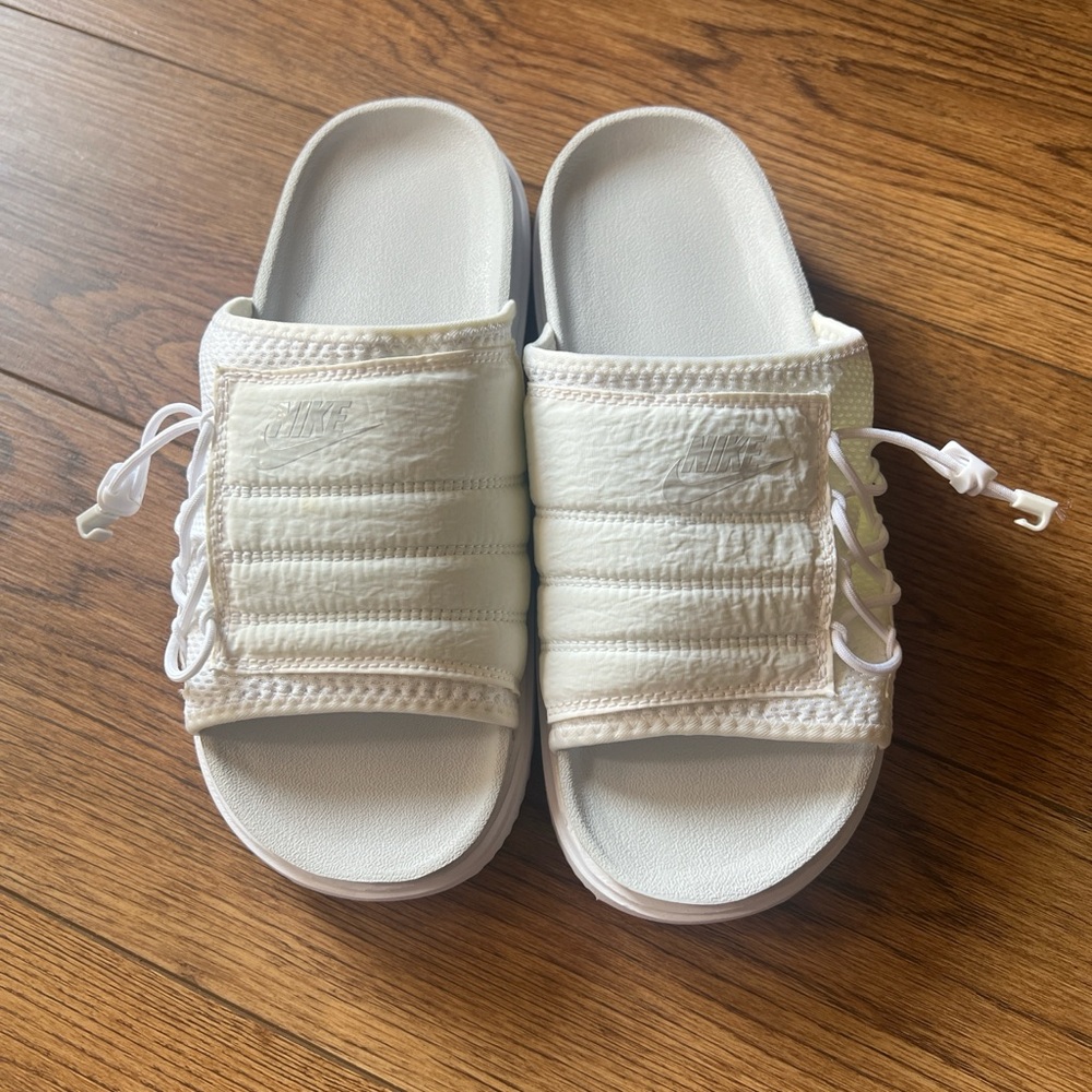 Women's White Nike Asuna Slides